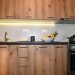 Lalari *