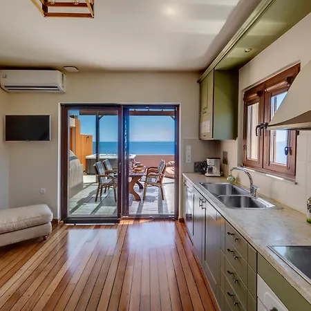 Lalari Tatil Evi Vári