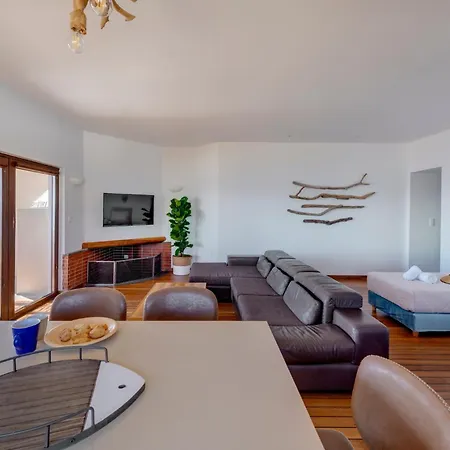 Lalari Tatil Evi Vári