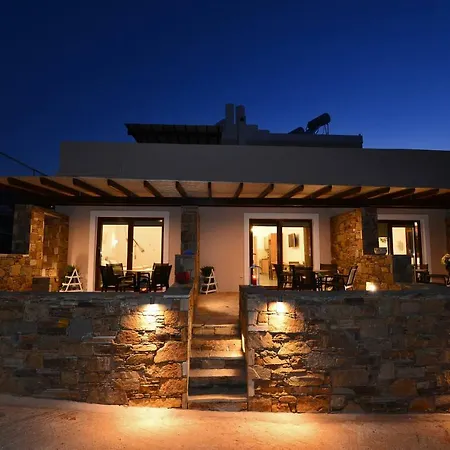 Дом отдыха Lalari Vari (Syros)