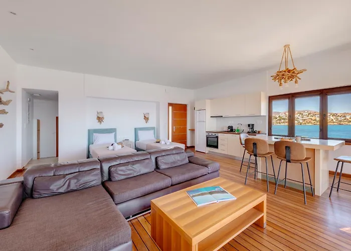 度假居 Lalari Vári